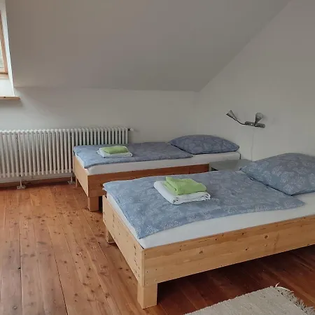 Auf Dem Kuenstlerhof