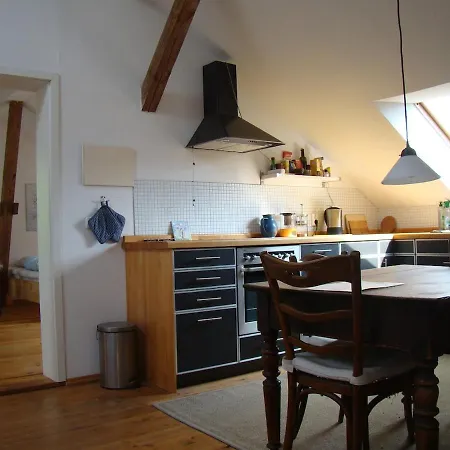 Auf Dem Kuenstlerhof アパート