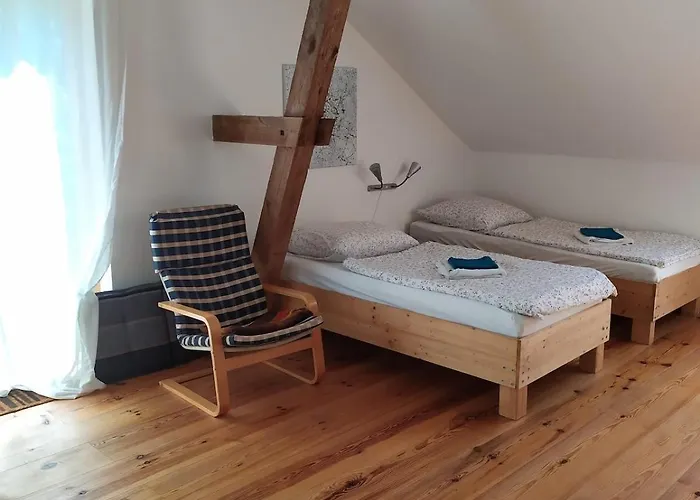 Auf Dem Kuenstlerhof * Falkenberg (Markisch-Oderland)